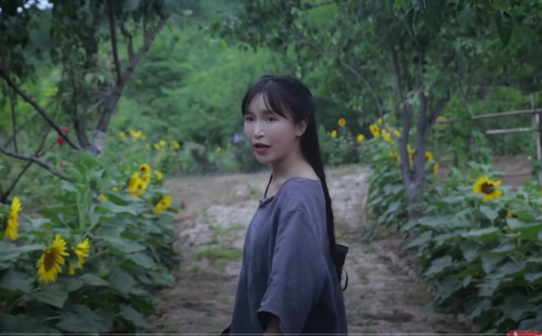 Firewood, rice, oil, salt, soy sauce, vinegar, and tea. One cant live without salt.